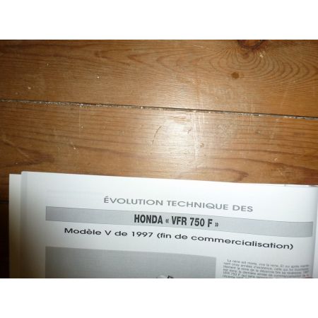 DR650 VFR750F Revue Technique moto Honda Suzuki