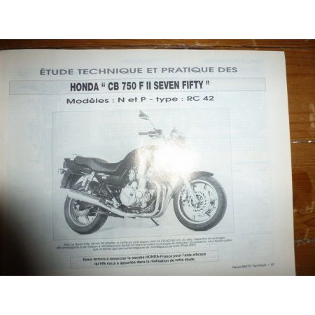 SV125 Seven Fifty Revue Technique moto Honda Peugeot